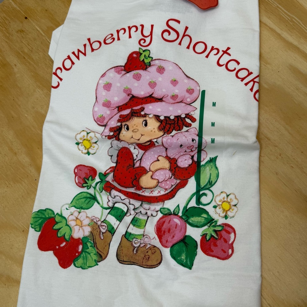 Strawberry Shortcake Graphic Tee Shirt White Size M | Brand New w/ Tags - Picture 4 of 6